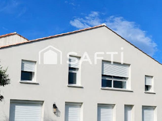 Vente Appartement 4 pièces 100 m2 Le Grau du Roi