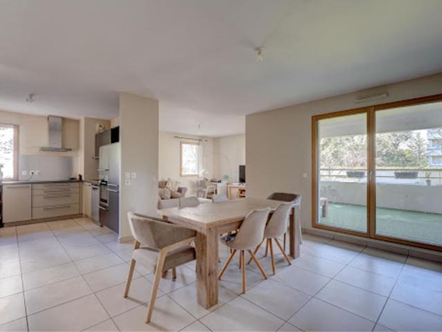 Vente Appartement 4 pièces 101 m2 Ecully