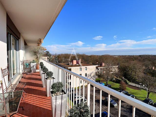Vente Appartement 4 pièces 100.51 m2 Le Mesnil le Roi