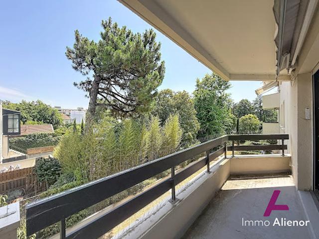 Vente Appartement 4 pièces 103.47 m2 Bordeaux
