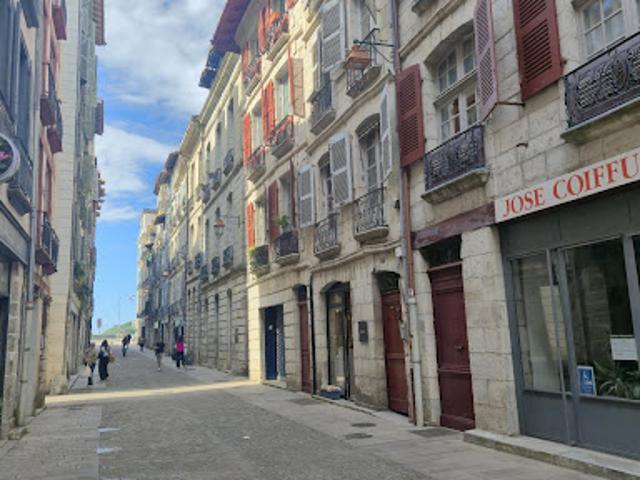 Vente Appartement 4 pièces 103 m2 Bayonne