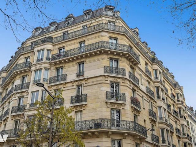 Vente Appartement 4 pièces 106 m2 Paris 18ème