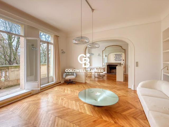 Vente Appartement 4 pièces 107.02 m2 Paris 7ème