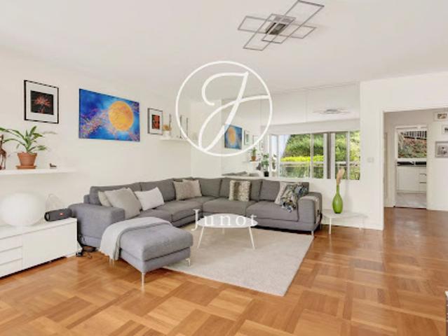 Vente Appartement 4 pièces 107.16 m2 Sevres