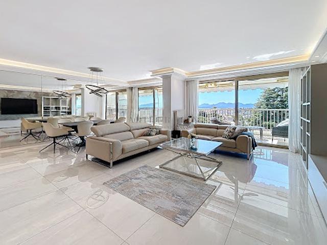 Vente Appartement 4 pièces 107.84 m2 Cannes