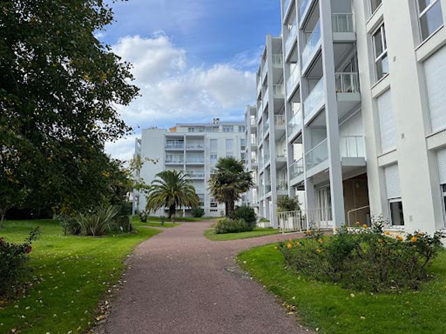 Vente Appartement 4 pièces 107 m2 Royan