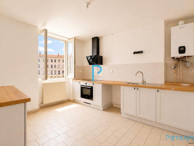 Vente Appartement 4 pièces 107 m2 Tarare