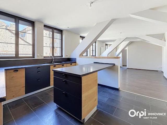 Vente Appartement 4 pièces 108 m2 Murat