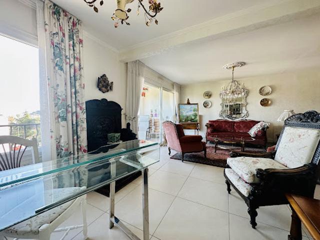 Vente Appartement 4 pièces 108 m2 Hyeres