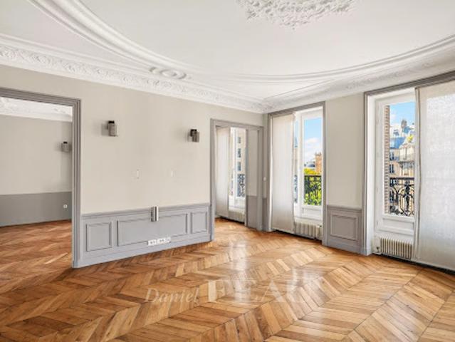 Vente Appartement 4 pièces 109.8 m2 Paris 1er