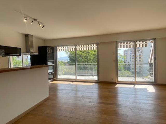 Vente Appartement 4 pièces 109 m2 Marseille 6ème