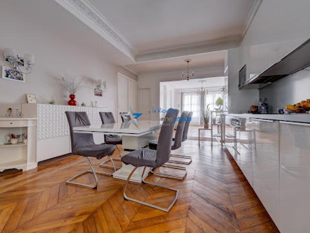 Vente Appartement 4 pièces 110.92 m2 Paris 16ème