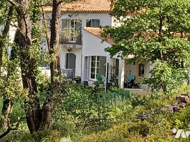 Vente Appartement 4 pièces 110 m2 Lambesc