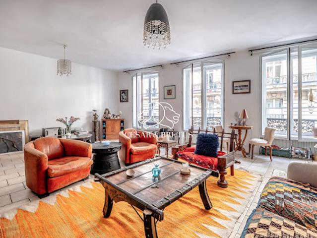 Vente Appartement 4 pièces 111.81 m2 Paris 8ème