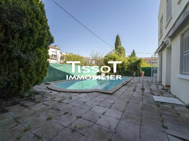 Vente Appartement 4 pièces 111 m2 Nimes