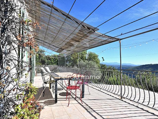 Vente Appartement 4 pièces 112.02 m2 Châteauneuf Grasse