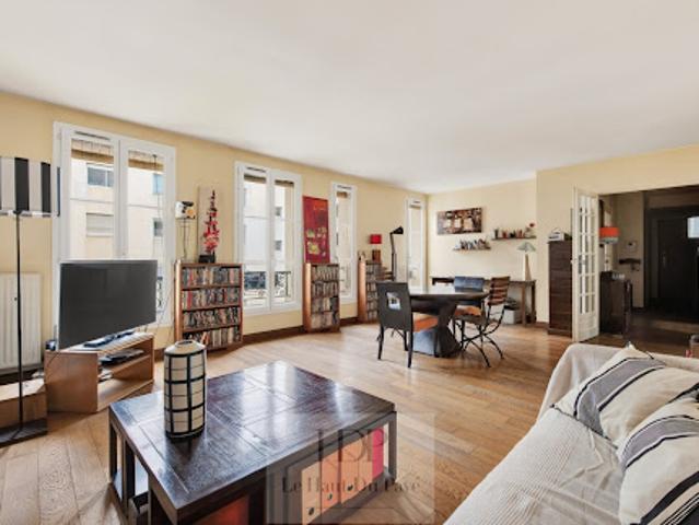 Vente Appartement 4 pièces 112.23 m2 Paris 17ème