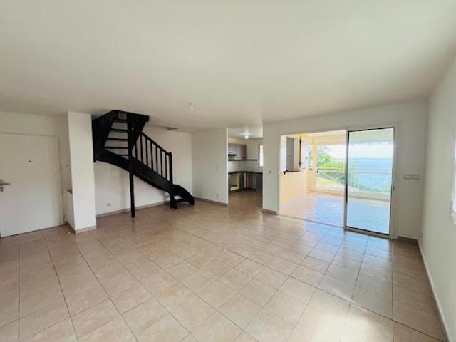 Vente Appartement 4 pièces 112 m2 Petit bourg