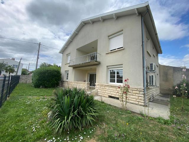 Vente Appartement 4 pièces 115 m2 Saintes
