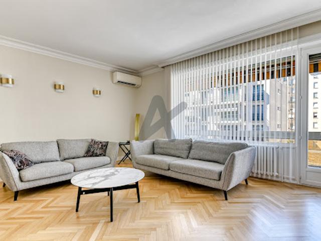 Vente Appartement 4 pièces 117.47 m2 Lyon 6ème