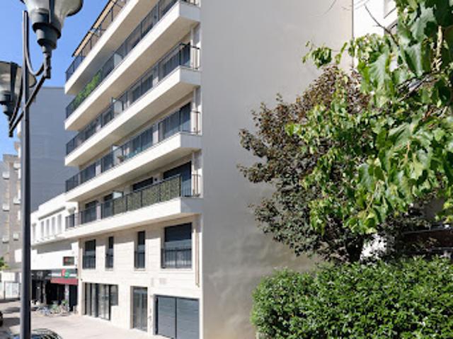 Vente Appartement 4 pièces 117.92 m2 Courbevoie