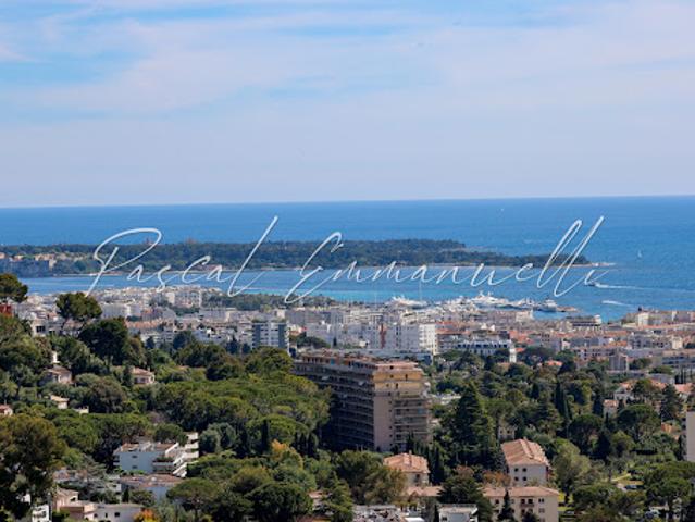 Vente Appartement 4 pièces 118.18 m2 Le Cannet