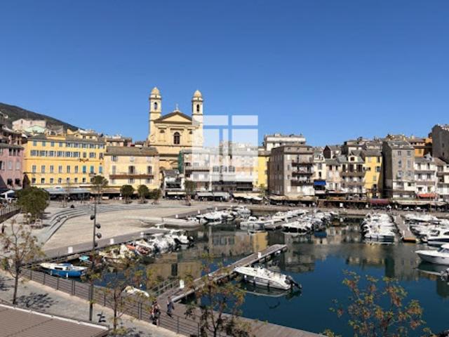 Vente Appartement 4 pièces 118 m2 Bastia