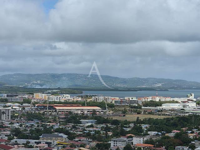Vente Appartement 4 pièces 118.62 m2 Fort de france