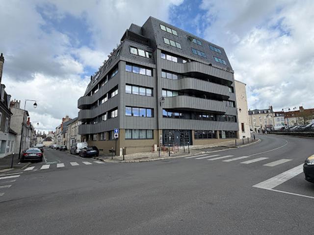 Vente Appartement 4 pièces 118 m2 Bourges