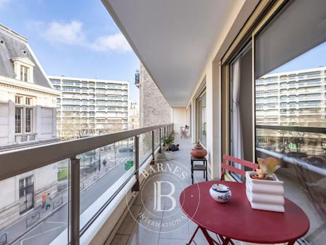 Vente Appartement 4 pièces 119 m2 Paris 16ème