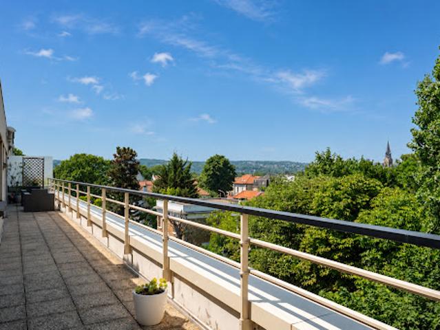 Vente Appartement 4 pièces 121.43 m2 Le Vésinet