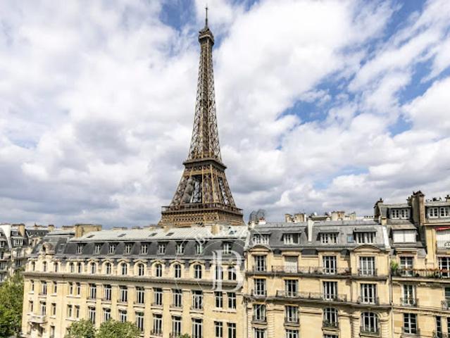 Vente Appartement 4 pièces 121.91 m2 Paris 15ème