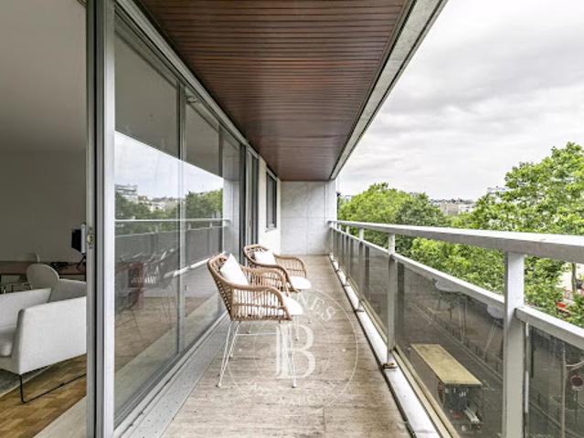 Vente Appartement 4 pièces 123.75 m2 Paris 16ème