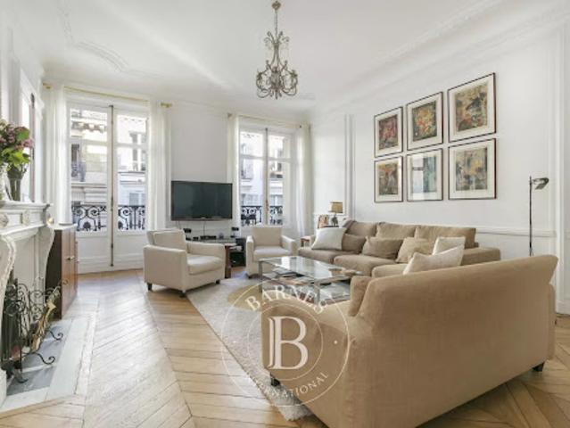 Vente Appartement 4 pièces 125.65 m2 Paris 17ème