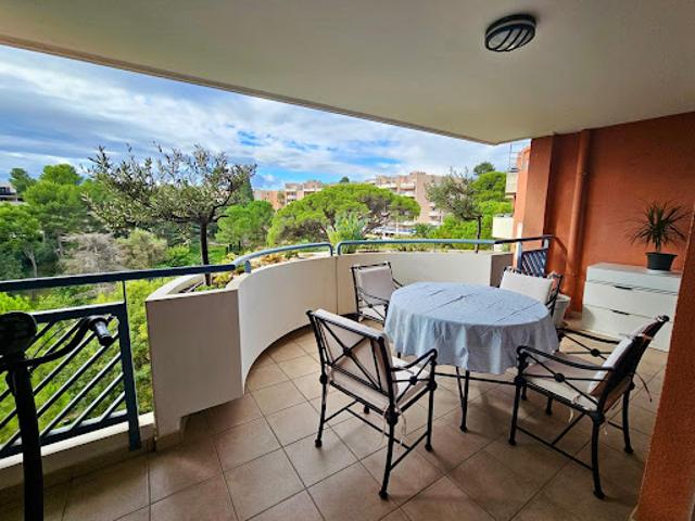 Vente Appartement 4 pièces 125 m2 Cannes la bocca