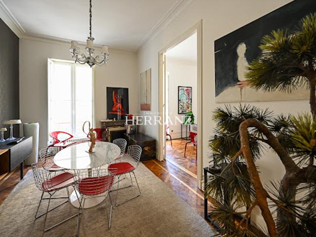 Vente Appartement 4 pièces 126.49 m2 Bordeaux