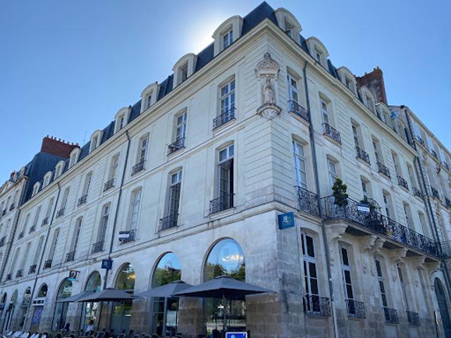 Vente Appartement 4 pièces 126.8 m2 Nantes