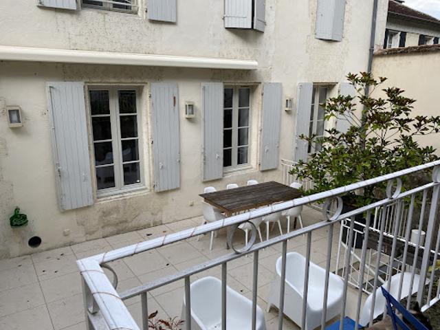 Vente Appartement 4 pièces 126 m2 Angouleme