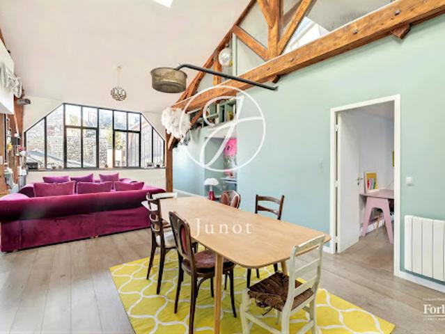 Vente Appartement 4 pièces 131.62 m2 Paris 18ème