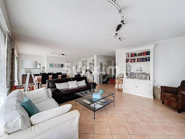 Vente Appartement 4 pièces 131.76 m2 Ferney Voltaire