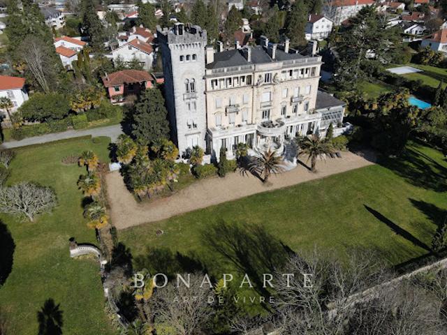 Vente Appartement 4 pièces 131.9 m2 Pau