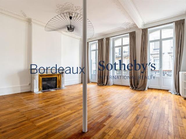 Vente Appartement 4 pièces 133 m2 Bordeaux