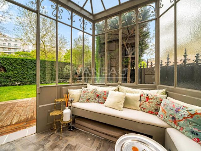 Vente Appartement 4 pièces 134.01 m2 Paris 16ème