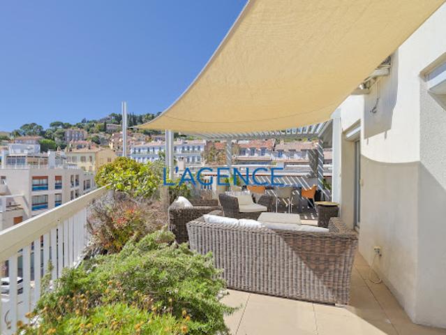 Vente Appartement 4 pièces 134 m2 Hyeres