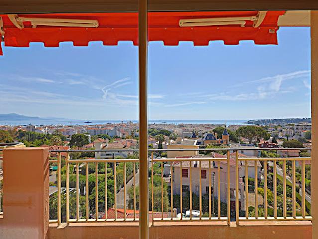 Vente Appartement 4 pièces 135.79 m2 Antibes