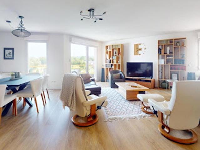 Vente Appartement 4 pièces 135.94 m2 Jassans Riottier
