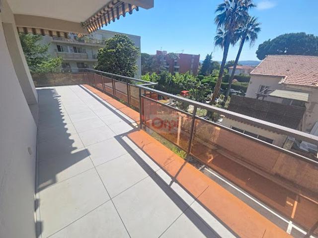 Vente Appartement 4 pièces 135 m2 Saint Laurent du Var