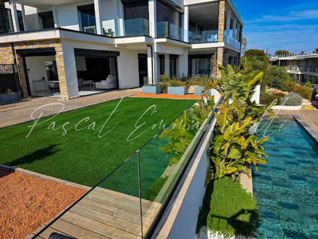 Vente Appartement 4 pièces 137 m2 Villeneuve Loubet
