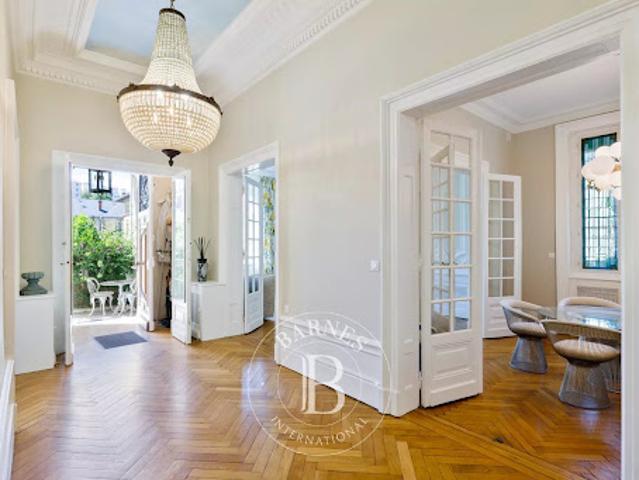 Vente Appartement 4 pièces 143.27 m2 Biarritz