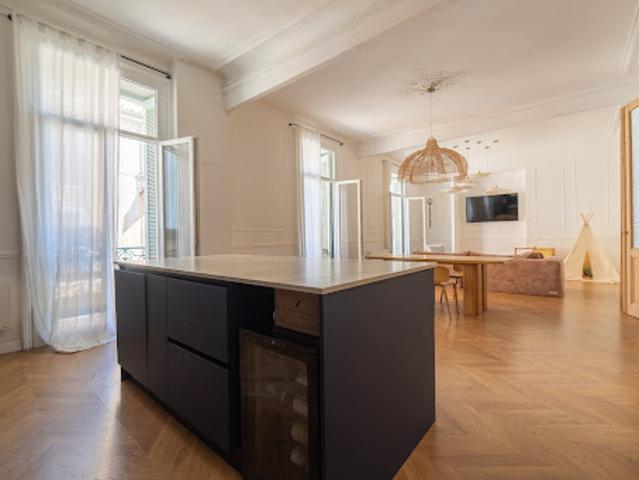 Vente Appartement 4 pièces 145 m2 Sète